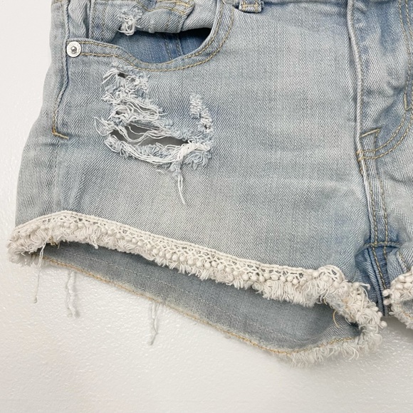 American Eagle Crochet Lace Hem Distressed Denim Shortie Shorts Jean Short - Picture 3 of 15